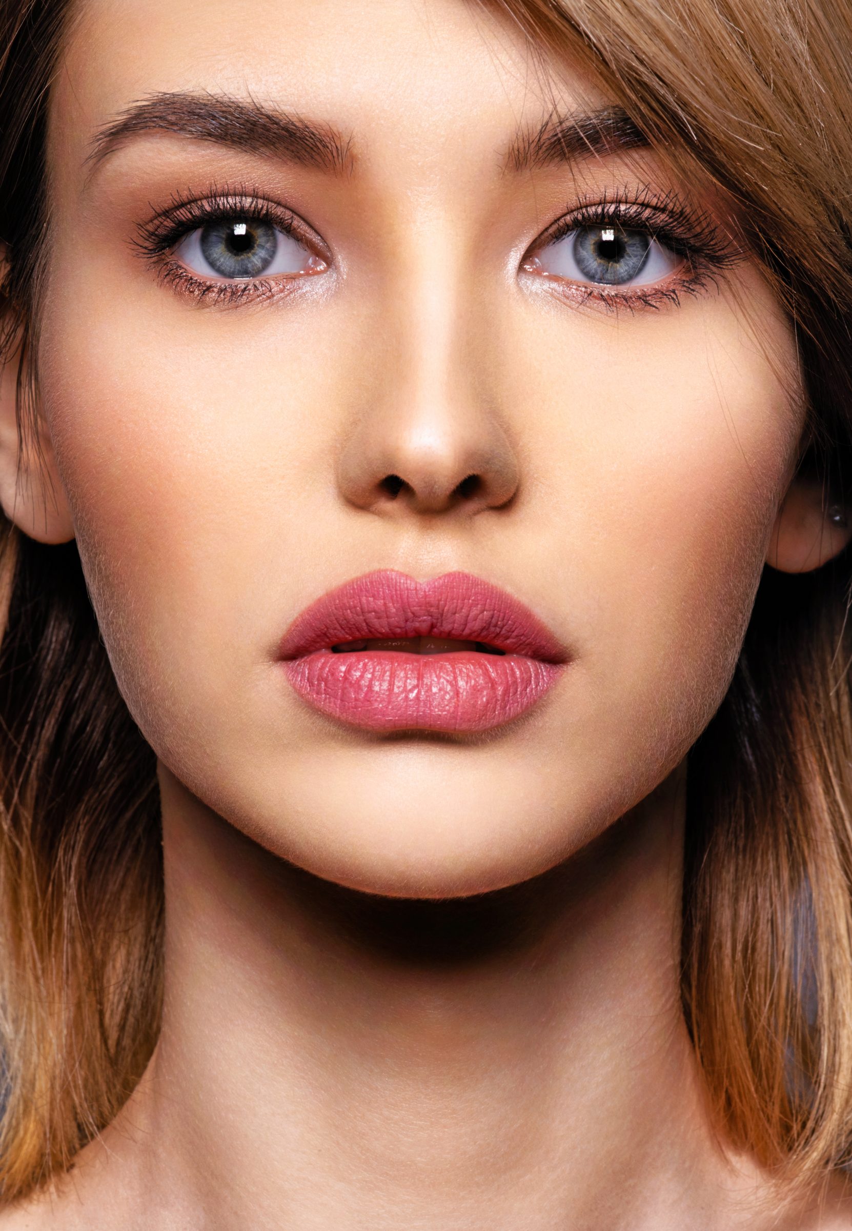 jugendliche Fülle & Frische mit hochwertigem Hyaluron - revitalisierte Haut, verleiht natürliches, jugendliches Volumen- Filler Unterspritzung Lippe